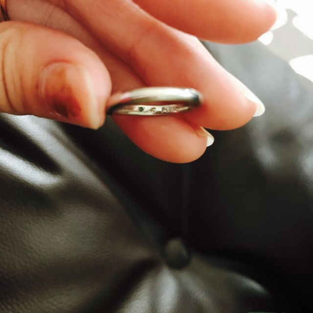 【4℃ BRIDAL(ヨンドシーブライダル)の口コミ】 指につけた時のフィット感で即決でした！
デザインも気に入りとんとん話が…