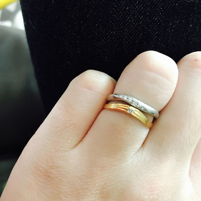 【4℃ BRIDAL(ヨンドシーブライダル)の口コミ】 指につけた時のフィット感で即決でした！
デザインも気に入りとんとん話が…