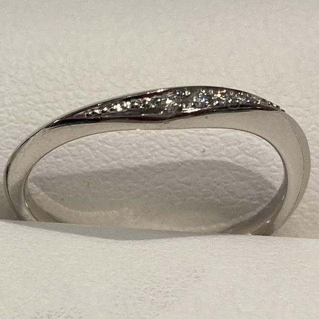 【CAFERING(カフェリング)の口コミ】 カフェリングはブルーダイヤモンドの専門店ということで、ブルーダイヤモ…