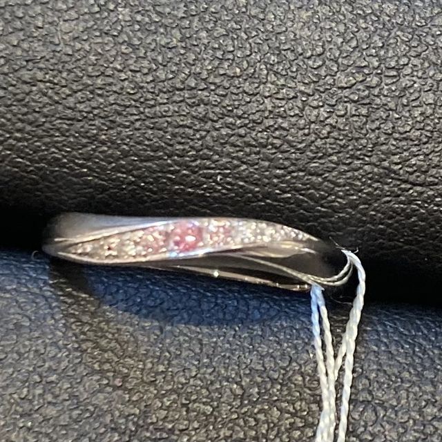 【Ginza Rim(銀座リム)の口コミ】 ピンクの色味が選べるのがとてもよかったです。パープリッシュピンクの中…