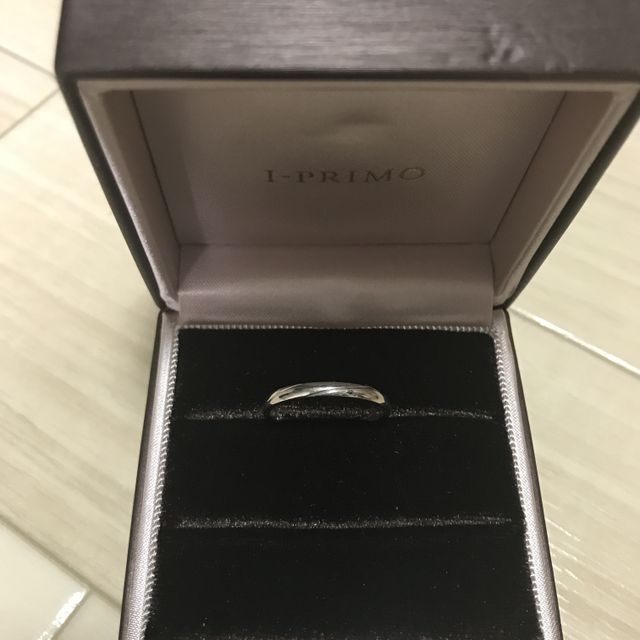 【アイプリモ(I-PRIMO)の口コミ】 落ち着いたデザインで飽きが来ないところが決めて。ウェーブが入っている…