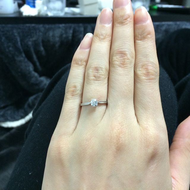 【AHKAH(アーカー)の口コミ】 シンプルな指輪を探していて、イメージにぴったりだったのでこの指輪を選…