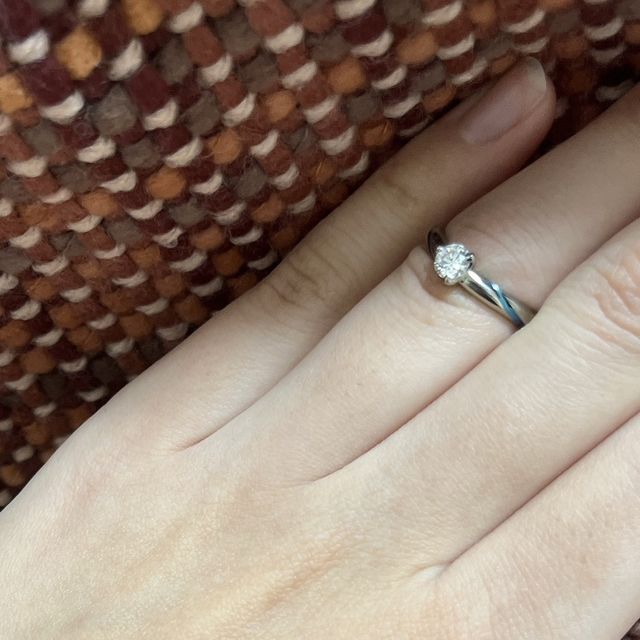 【SORA(ソラ)の口コミ】 デザインに惚れ込みました。金額も予算の都合でダイヤを選べたりとできる…