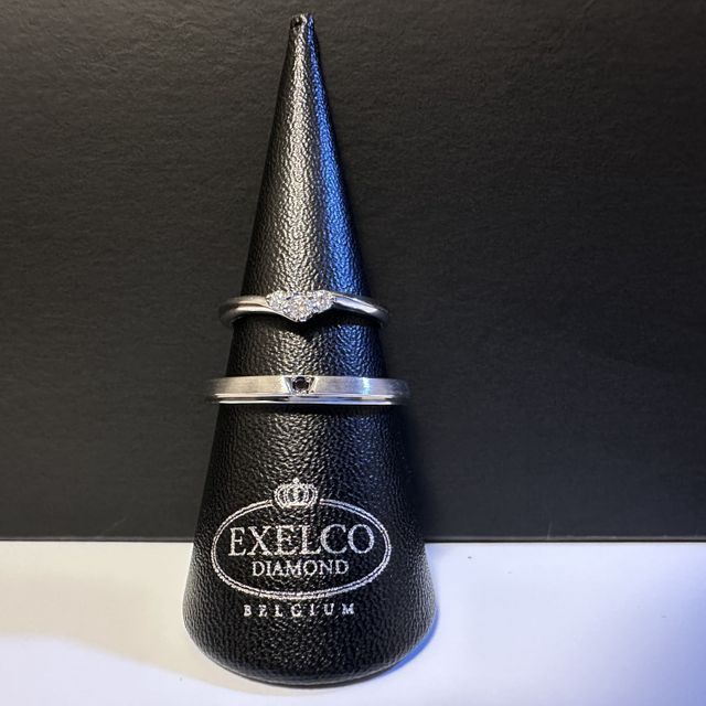 【エクセルコダイヤモンド(EXELCO DIAMOND)の口コミ】 ダイヤが3つハートのように並んでいる所に惹かれました。少し可愛すぎるか…