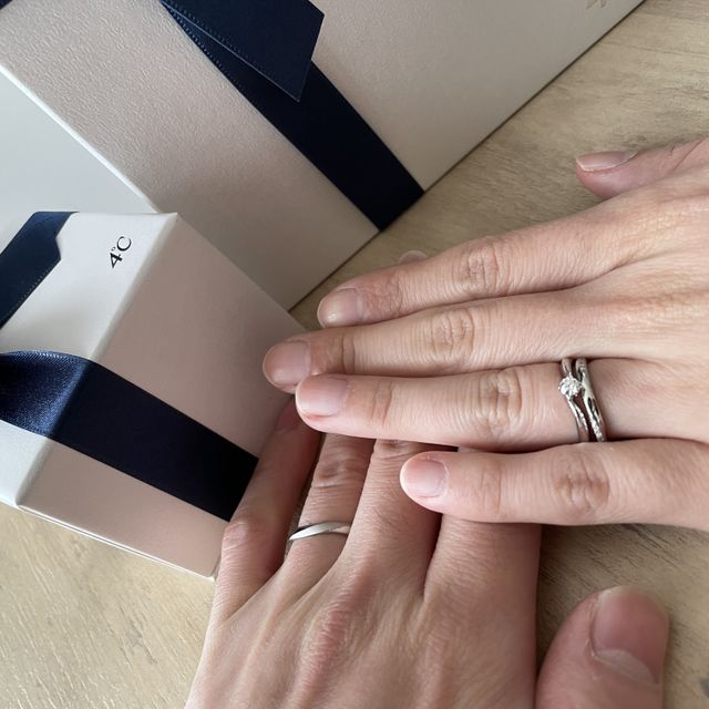 【4℃ BRIDAL(ヨンドシーブライダル)の口コミ】 自分たちの希望がシンプルで着け心地が良いものだったので、それを満たす…