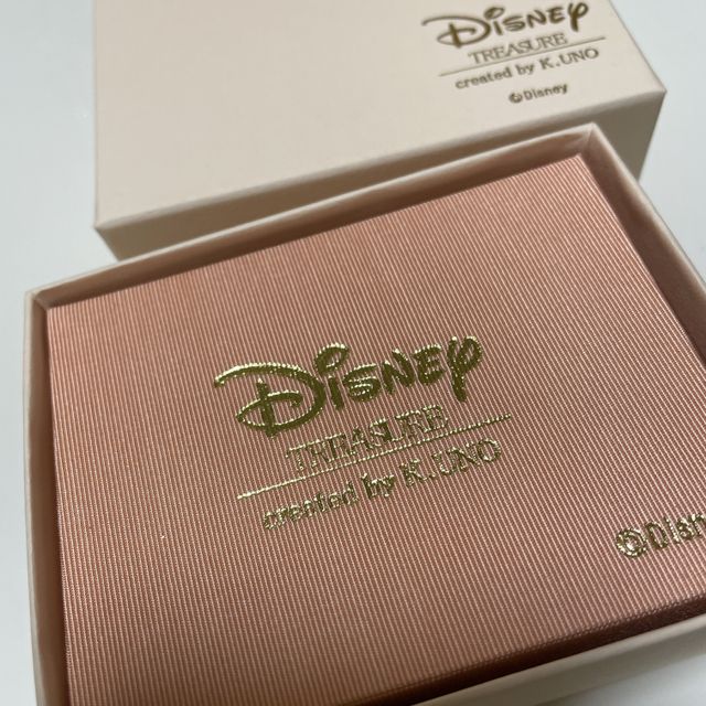 【ケイウノ ブライダル(K.UNO BRIDAL)の口コミ】 指にフィットしていてナチュラルだからです。普段指輪をしないのであまり…