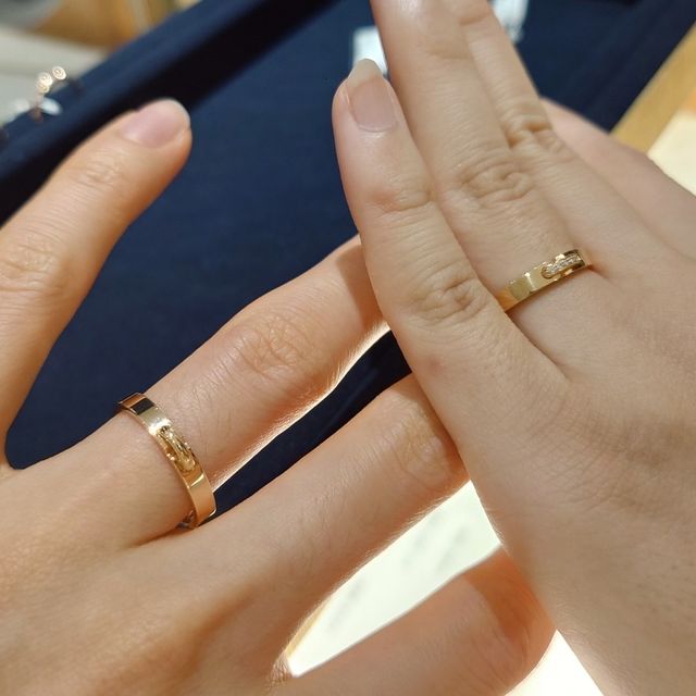 【ショーメ(CHAUMET)の口コミ】 デザインは似たようなデザインは中々ないので、人とも被りにくいと感じた
…