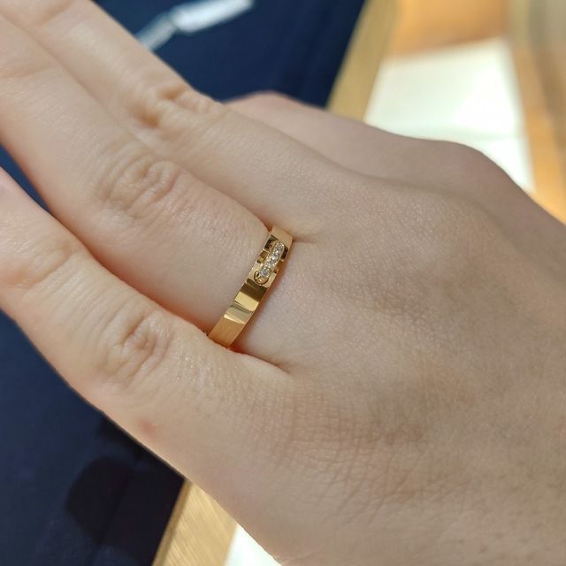 【ショーメ(CHAUMET)の口コミ】 デザインは似たようなデザインは中々ないので、人とも被りにくいと感じた
…