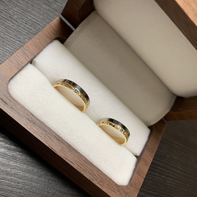 【PUAALLY(プアアリ)の口コミ】 デザインで決めました。
彫りが丁寧で繊細です。
人とあまり被らないデザ…