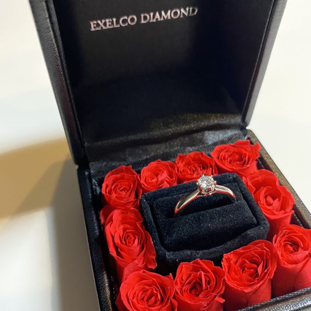 【エクセルコダイヤモンド(EXELCO DIAMOND)の口コミ】 彼がダイヤモンドのみを選んできて
プロポーズの時にバラのプリザーブドフ…