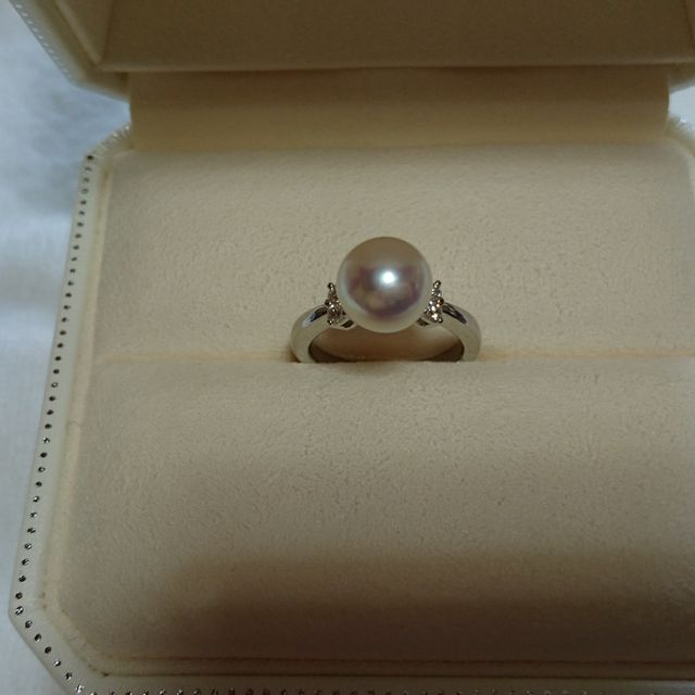 【MIKIMOTO(ミキモト)の口コミ】 パールのリングを婚約指輪にと考えていました。艶と照りが美しく、年齢を…