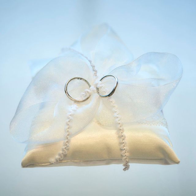 【銀座ダイヤモンドシライシの口コミ】 着け心地が良くて、自分が欲しかった形、石、値段だったので即決でした！
…