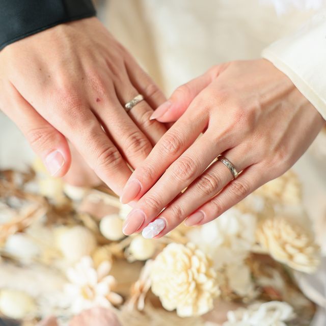 【IMMORTAL MAULOA COLLECTION(イモータル マウロア コレクション)の口コミ】 シンプルなデザインを探していましたが、シンプルすぎてもどれも同じに見…