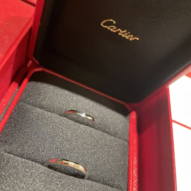 【カルティエ(Cartier)の口コミ】 主張しすぎないデザインが欲しく、それにピッタリ合致したことです。片面…