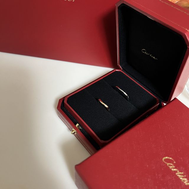 【カルティエ(Cartier)の口コミ】 バレリーナのデザインにしました。
女性がピンクゴールド、男性がプラチナ…