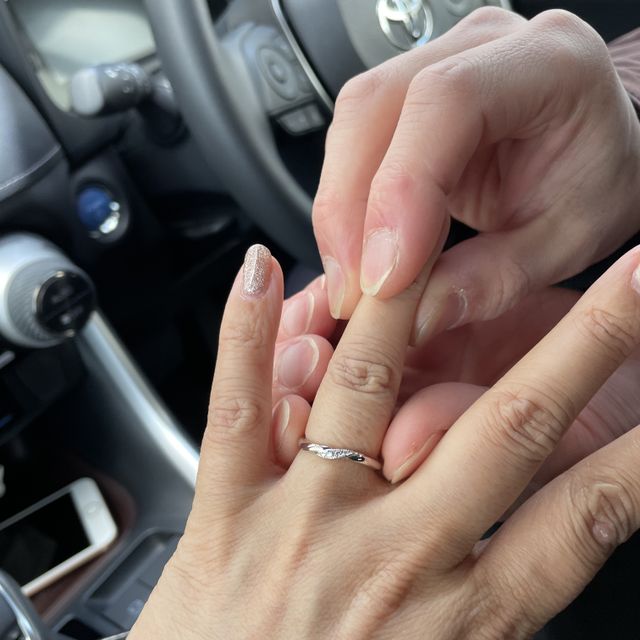 【銀座ダイヤモンドシライシの口コミ】 はじめ別の指輪に決めてましたが、新作のが好みでした！お店に行ったら、…