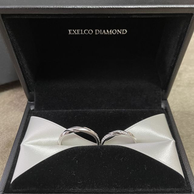 【エクセルコダイヤモンド(EXELCO DIAMOND)の口コミ】 2人ともが一目惚れでした。
店舗へ行ってからも、いろいろなデザインを見…