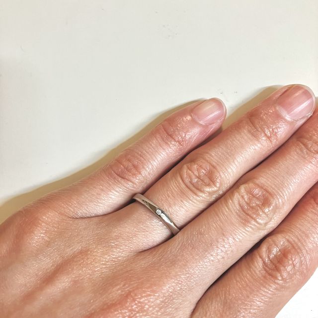 【CRAFY(クラフィ)の口コミ】 素材はゴールドもいいかなと思いましたが、着けたまま温泉、プールに入れ…