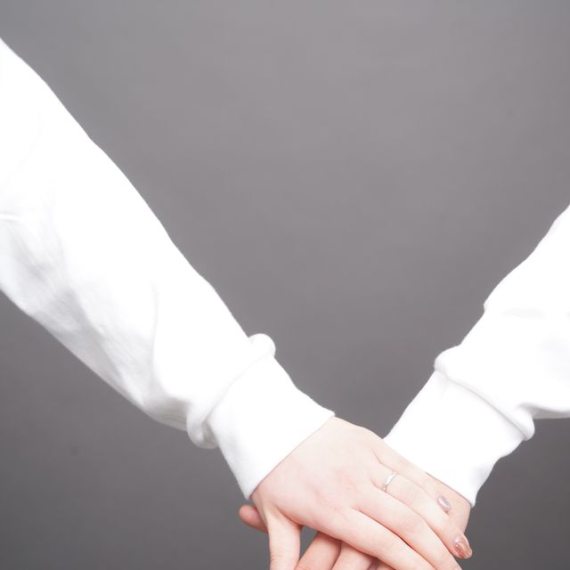 【AFFLUX(アフラックス)の口コミ】 婚約指輪を買わなかったため、ダイヤが入っているものを探してましたが、…