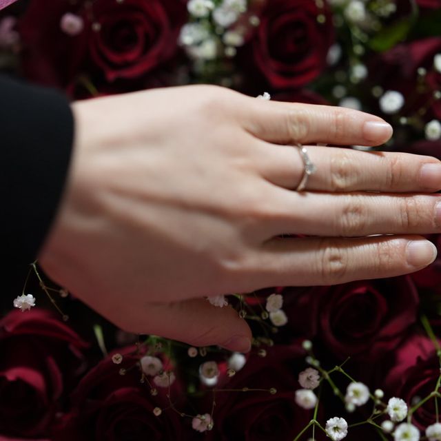 【4℃ BRIDAL(ヨンドシーブライダル)の口コミ】 ブランドは最初から4℃と決めていました。なのであとはその中からデザイン…