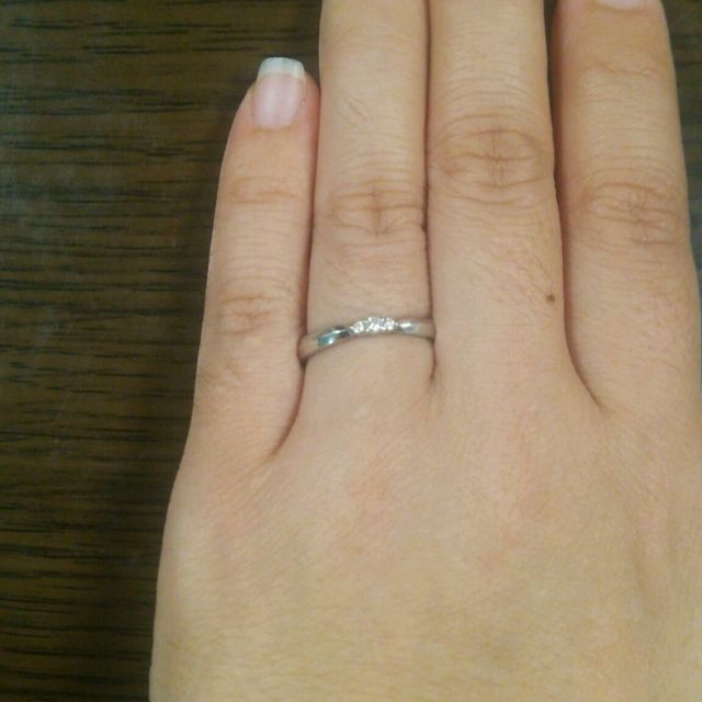 【アイプリモ(I-PRIMO)の口コミ】 予算があまり無かったので、あまり大きくないけれどダイヤがついていて可…