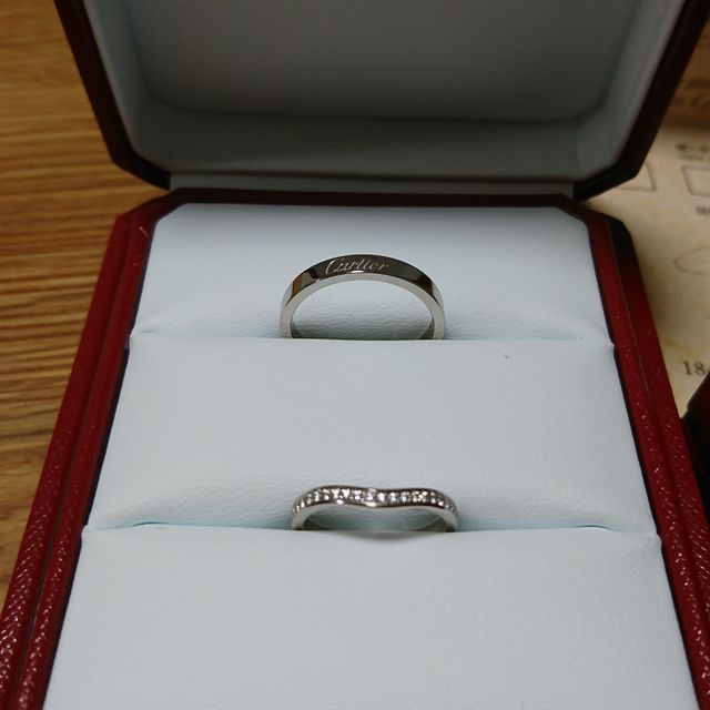 【カルティエ(Cartier)の口コミ】 婚約指輪は迷いに迷って別のブランドの指輪にしたため、結婚指輪は絶対カ…