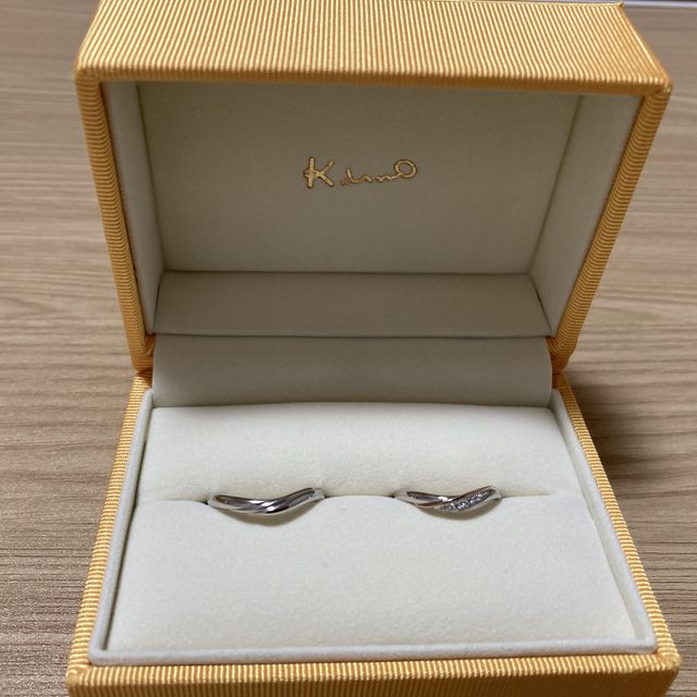 【ケイウノ ブライダル(K.UNO BRIDAL)の口コミ】 コンビネーションのデザインが欲しくて探していて、別のブランドの指輪も…