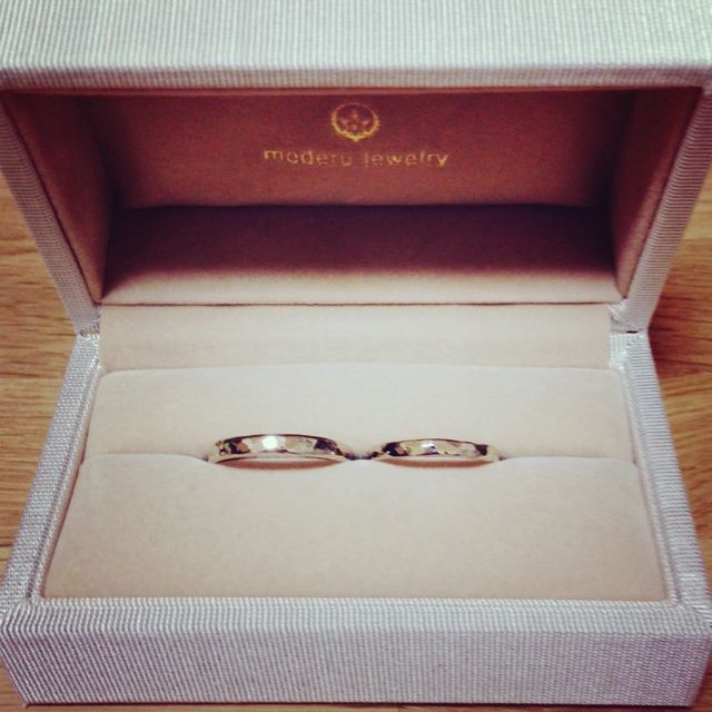 【メデルジュエリー(Mederu jewelry)の口コミ】 素材とデザインが決め手でした。カミーノという指輪で、道という意味だそ…
