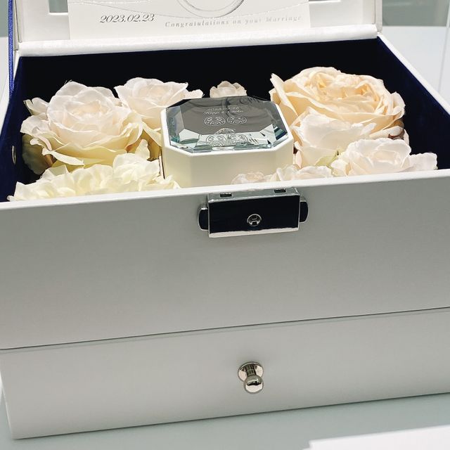 【4℃ BRIDAL(ヨンドシーブライダル)の口コミ】 価格もちょうどよくて、デザインも好みのものがたくさんありました。
悩み…