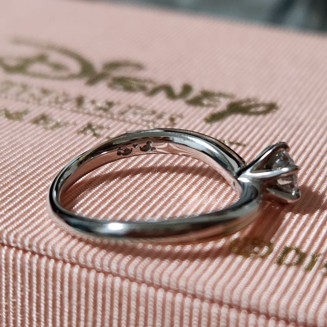 【ケイウノ ブライダル(K.UNO BRIDAL)の口コミ】 『エターナル』というデザインが好きで選びました

新婦はピンクゴールド…