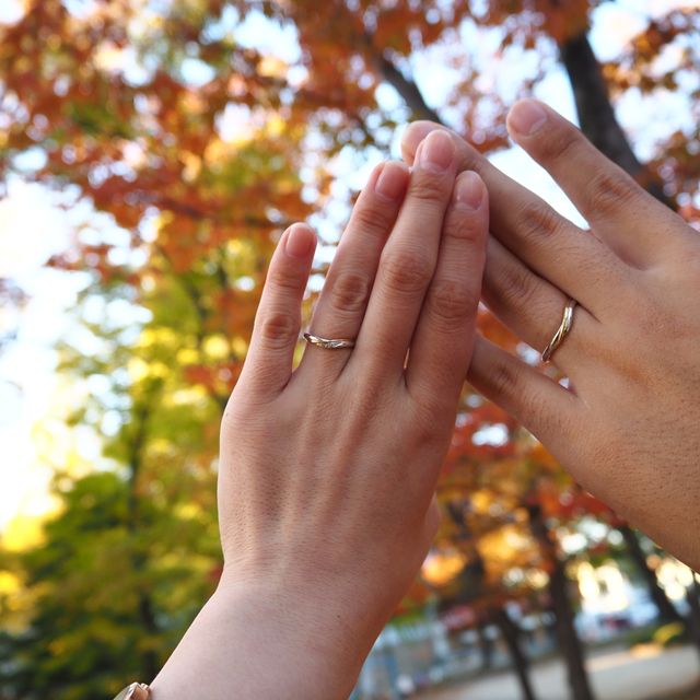 【ケイウノ ブライダル(K.UNO BRIDAL)の口コミ】 『エターナル』というデザインが好きで選びました

新婦はピンクゴールド…