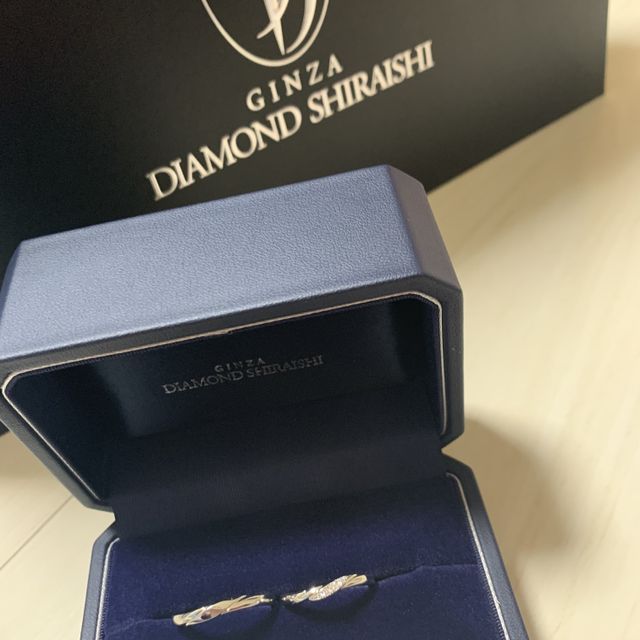 【銀座ダイヤモンドシライシの口コミ】 1番はデザインです。
今回購入したデザインがその時の最新作のデザインで…