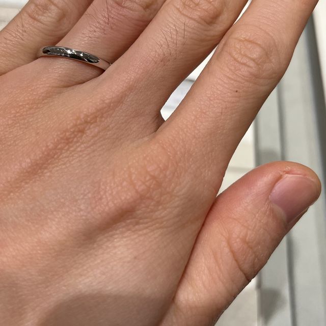 【アイプリモ(I-PRIMO)の口コミ】 指輪のデザインはシンプルであまり目立ちすぎないので仕事でも着けれる物…