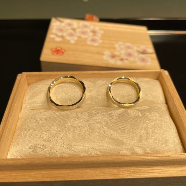 【杢目金屋(もくめがねや)の口コミ】 女性の好みで似合う指輪は多くありましたが、手の大きい男性にも似合う指…