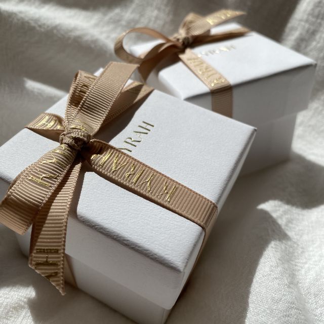 【KYRAH(キイラ)の口コミ】 フルエタニティリングのとても華奢で繊細なデザインにとても魅了されまし…