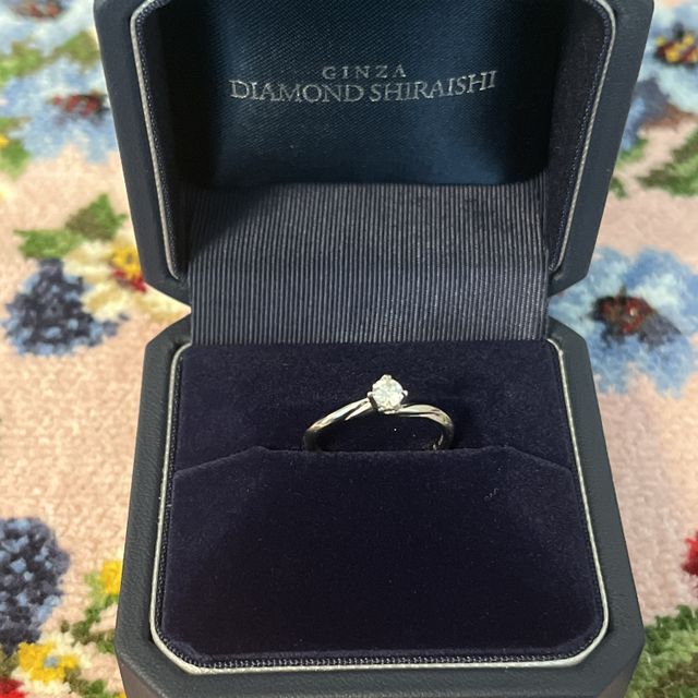 【銀座ダイヤモンドシライシの口コミ】 ダイヤモンドシライシ独自のシステムの【プロポーズリング】です。何号の…