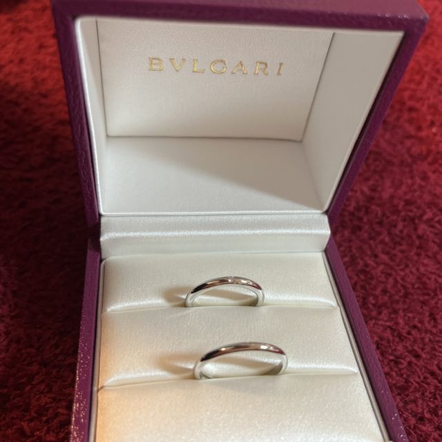 【ブルガリ(BVLGARI)の口コミ】 他店と最後迷いましたが、最後の決め手は着け心地でした。彼は指輪に興味…