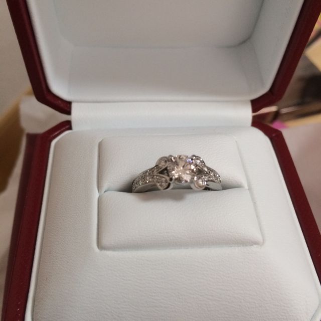【カルティエ(Cartier)の口コミ】 婚約指輪はいつかカルティエのリングを頂くことをずっと夢見てきていまし…