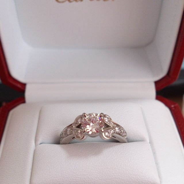 【カルティエ(Cartier)の口コミ】 婚約指輪はいつかカルティエのリングを頂くことをずっと夢見てきていまし…