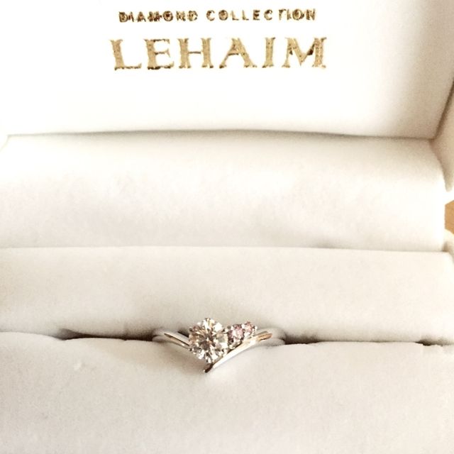 【LEHAIM(レハイム)の口コミ】 このお店は、石がとにかく綺麗です。
心斎橋店、京都店の店長を兼務されて…