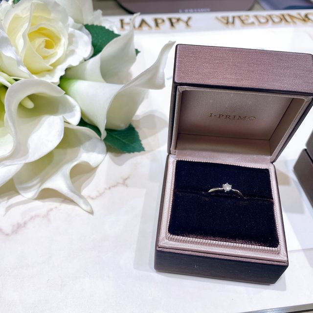 【アイプリモ(I-PRIMO)の口コミ】 シンプルなデザインで着け心地を重視しました。婚約指輪はダイヤの輝きを…