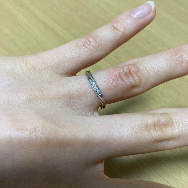 【ケイウノ ブライダル(K.UNO BRIDAL)の口コミ】 婚約指輪をこちらで購入したので、それとセットで合う結婚指輪を探してい…