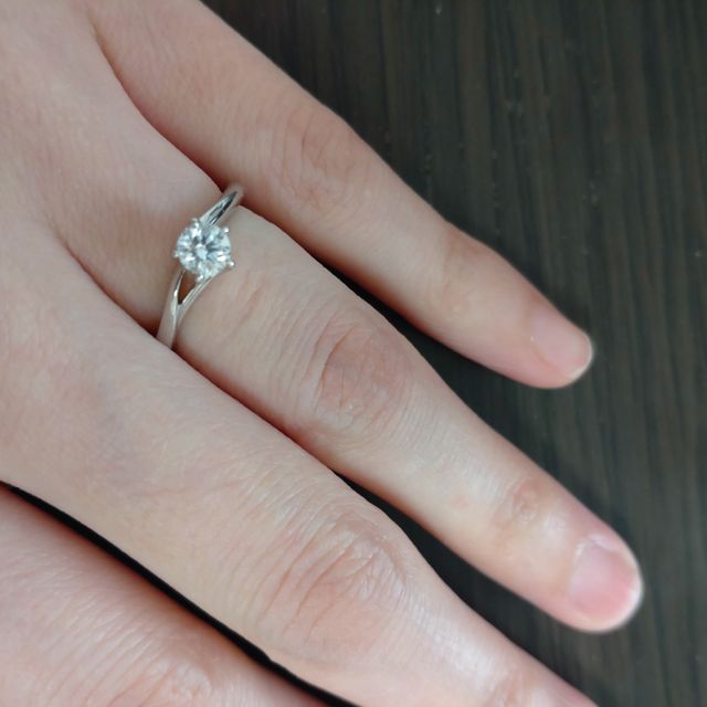 【俄(にわか)の口コミ】 シンプルなデザインを探していて俄のデザインを見た際に、これだと思いま…