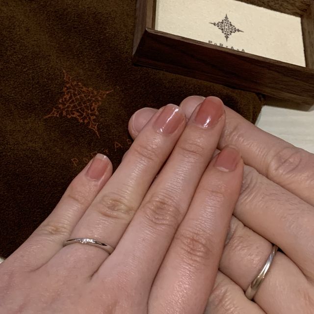 【PORTADA(ポルターダ)の口コミ】 女性用はノクターン、男性用はオーラという種類を選びました。どちらも細…