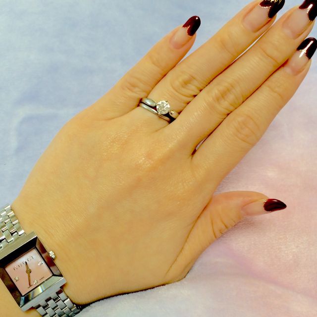 【ブルガリ(BVLGARI)の口コミ】 一見オーソドックスな形に見えますが、普通のデザインよりもリングが太く…