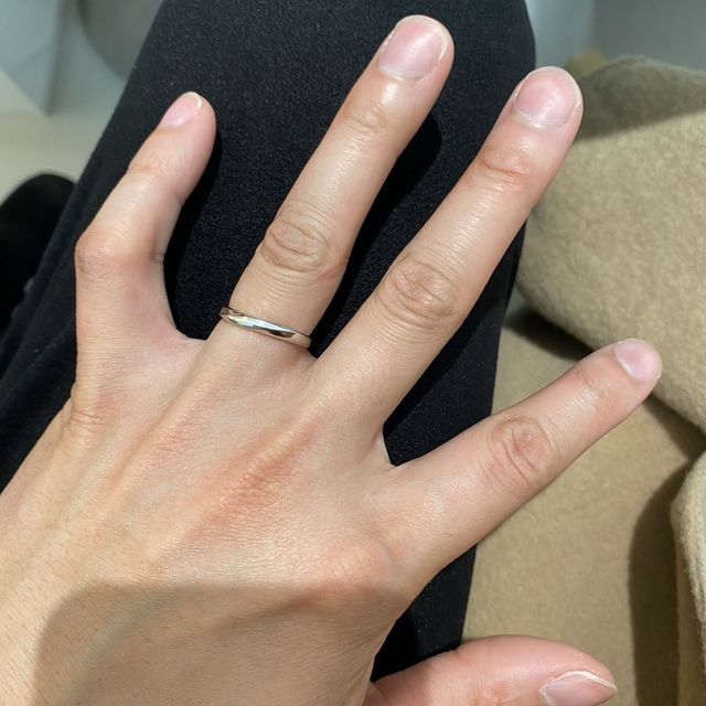 【4℃ BRIDAL(ヨンドシーブライダル)の口コミ】 男性の指輪であったため、女性のデザインに合わせたモデルにしました。私…