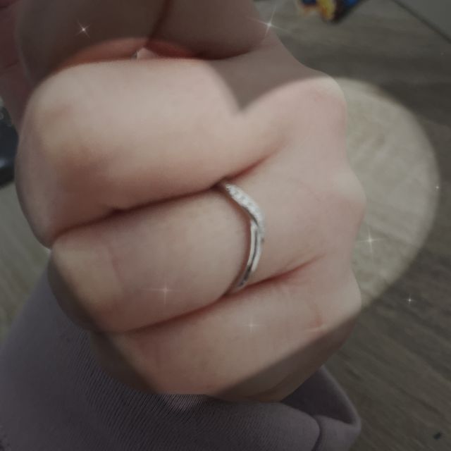 【COCKTAIL(カクテル)の口コミ】 デザイン、価格共にパーフェクトでした！婚約指輪に合わせ重ね付け出来る…