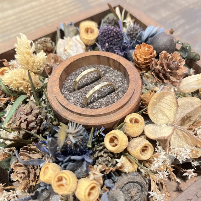 【鎌倉彫金工房の口コミ】 HPを見た時に価格と指輪のデザイン性で決めました。実際に店舗に伺いサン…