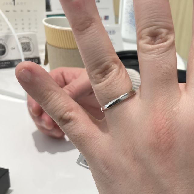 【4℃ BRIDAL(ヨンドシーブライダル)の口コミ】 試着して感動する美しさでした。なんとなくシンプルストレートで探してい…