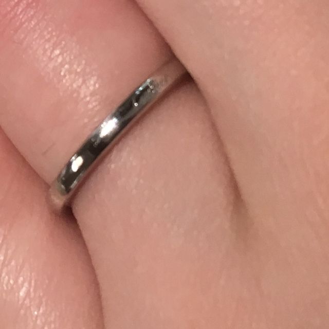 【カルティエ(Cartier)の口コミ】 ダイヤなしで、シンプルですが、デザインが格段に洗練されていて良かった…